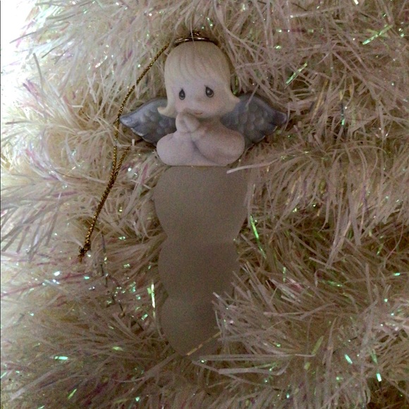 Precious Moments Angel Icicle ornament with box. - Picture 8 of 12